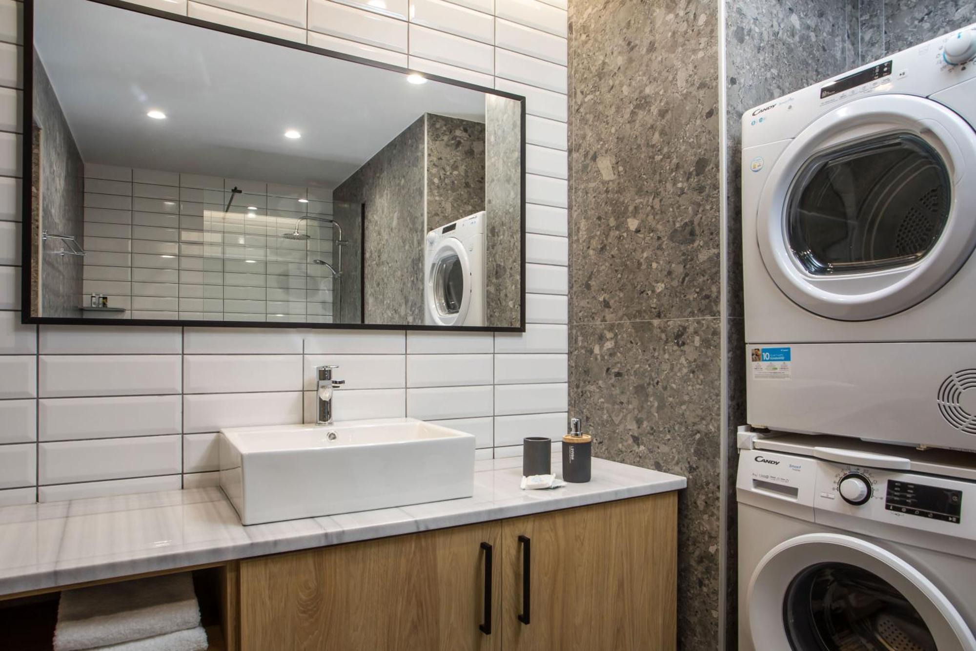 Gm Apartments-rhodes Luxury Living *